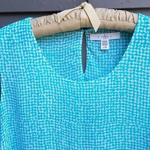 Fever Turquoise White Sleeveless Top with Longer Sides Size Large - Picture 10 of 12